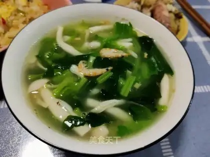 Emerald white mushroom soup