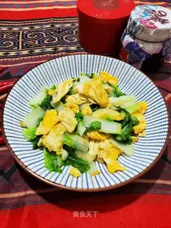 Pickles and fried eggs