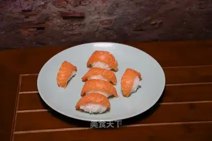 Sushi salmon