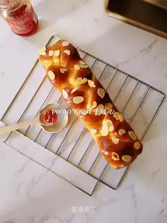 Almond braid bag