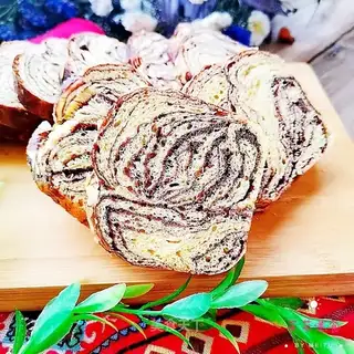 Chocolate marble platinum toast. Package