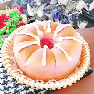 Flamingo butter bread