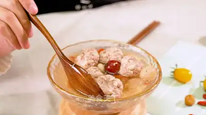 Cinnamon bouquet soup