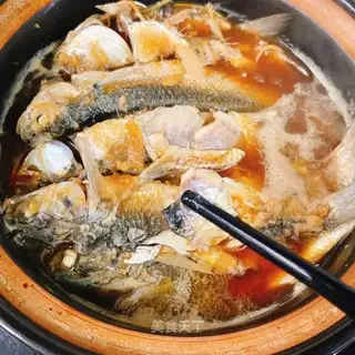 Cinnamon, white fish