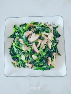 Sausage mushrooms, spinach