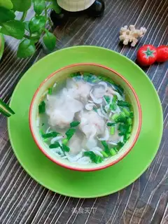 Shrimp-skin spicy pork pie