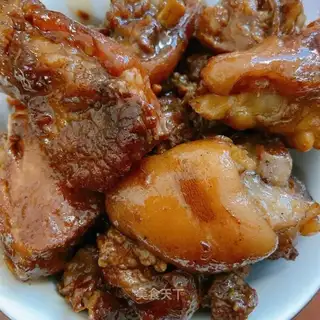 Pork feet