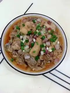 Roast chicken with red onions