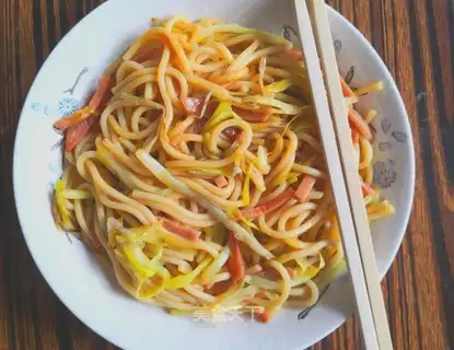 Pork ham noodles