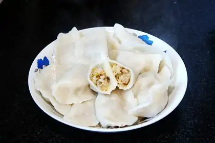 Sour pork dumplings