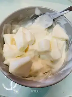 Yogurt apples