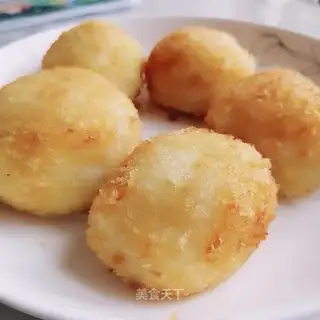 Cheese potato ball
