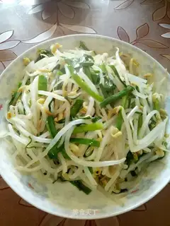 Soccer bean sprouts