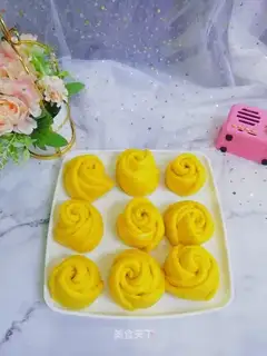Rose rolls