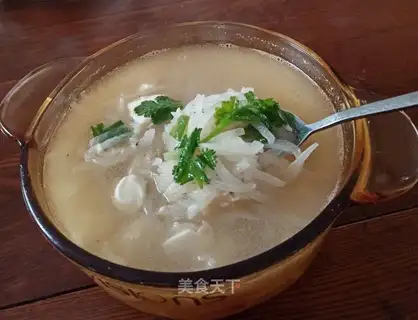 Onion radish tofu soup
