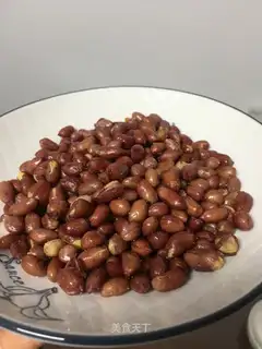 Fry peanuts