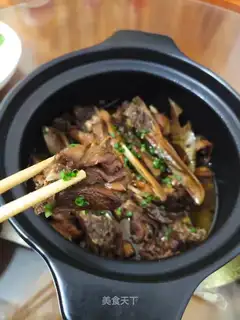 A casserole duck
