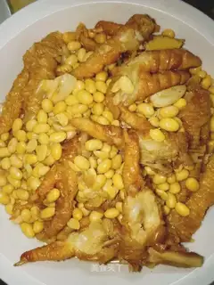 The phoenix claws the beans