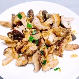 Pretzel mushrooms