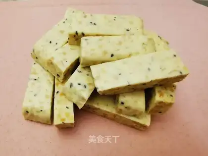 Cow Rolling Sugar