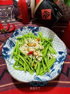 Grind of garlic