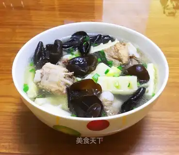 Springwood oars and ribs soup