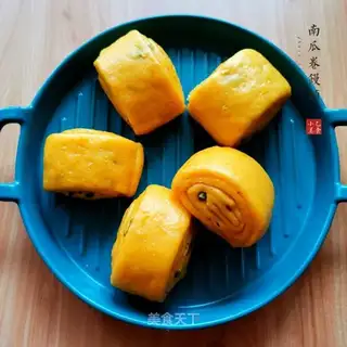 Pumpkin rolls