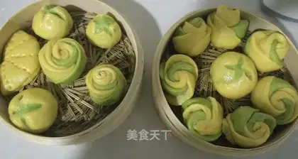 Double-coloured buns
