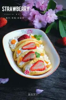 Strawberry rolls