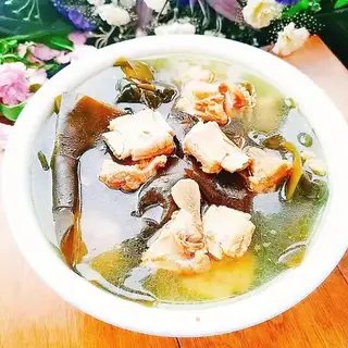 Sea laced ribs soup