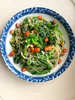 A spinach ginseng fan