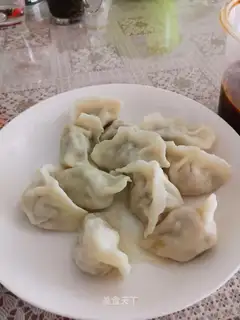 Slurpy meat dumplings