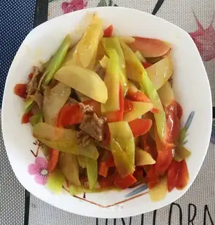 Three-colour beef chips