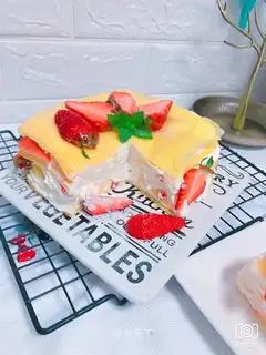 Strawberry lasagna