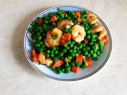 Peas and shrimp