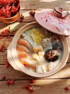 Splendid soy sauce pan