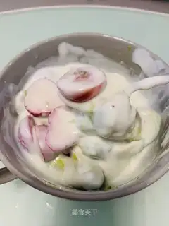 Yogurt mixed fruit