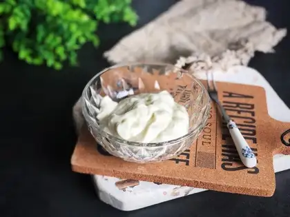 Homemade salad sauce