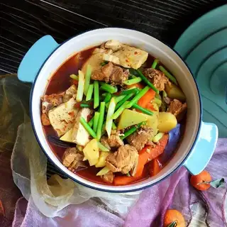 Spicy steak stew