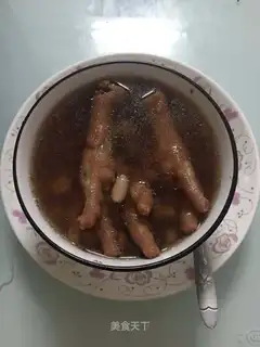 Peanut chicken leg soup