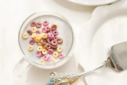 Banana sesame milk