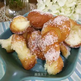 ♪ Hands tore up coconuts ♪