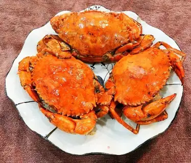 Red cream crabs
