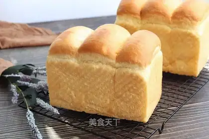 Light cream toast