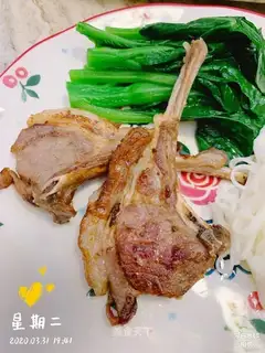 French lamb chops