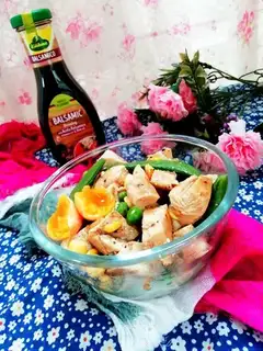 Chicken chest sweet pea salad