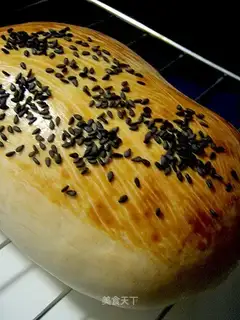 Strawberry yogurt fermented bread