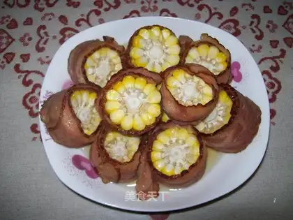 Steamed corn with bacon