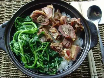 cured duck leg pot rice