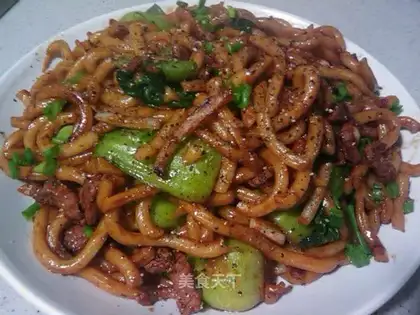 stir-fried udon noodles